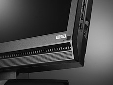 高音質!オンキヨー製7W+7Wステレオスピーカー搭載
